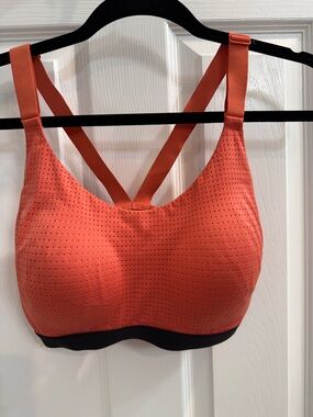 Victoria Sport Everyday High-Comfort Orange Perforated Sports Bra